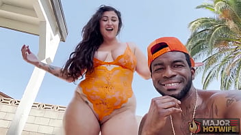 Busty brunette josie jaxxon sucks rome major's cock and gets banged