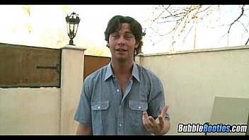 Amateur big booty 19