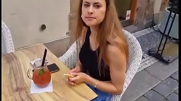 Billie star receives hard treatment by lost tourist on travel