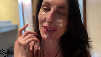 Blowjob in the shower and a real female orgasm