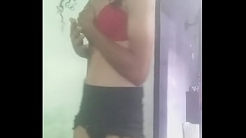 Cdzinha Tirando A Roupinha thumbnail