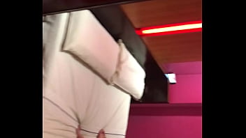 Tatuado Latino Musculoso Rompiendo Orto De Pasivo Tragón A Pelo Bareback Sem Camishina thumbnail
