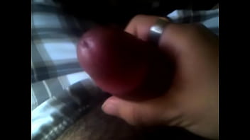 Masturbandome y derramando 4