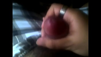 Masturbandome y derramando 4