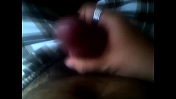 Masturbandome y derramando 4