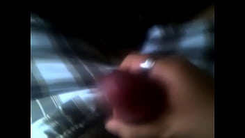 Masturbandome y derramando 4