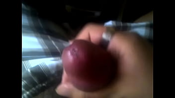 Masturbandome y derramando 4