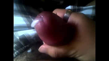 Masturbandome y derramando 4