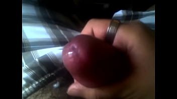 Masturbandome y derramando 4