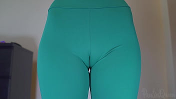 Blonde Reveals Huge Camel Toe Pussy While Tight Shorts Try On Haul thumbnail