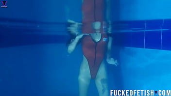 Skinny helen diving mask night pool