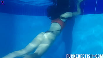 Skinny helen diving mask night pool