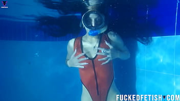 Skinny helen diving mask night pool