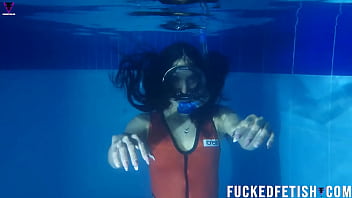 Skinny helen diving mask night pool