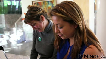 Feminge 4k female piano instructor is enchanting the learner