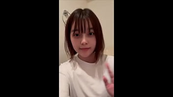 ぴっちぴちの黒スキニー履いたままおもちゃを使ってト◯レでオナニーしてたら濡れ過ぎちゃいました