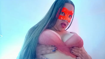 Camarera Del Bar Masajea Sus Senos Para Su Cliente Favorito Y Queda Mas Que Feliz Full On Xred Sheer thumbnail