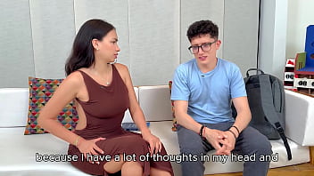 Tutora colombiana sex dater de tetas naturales es follada por la enorme verga de su alumno nerd folla mi coño velludo y apruebas toda la clase