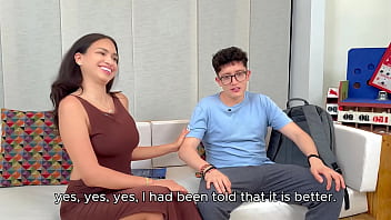 Tutora colombiana sex dater de tetas naturales es follada por la enorme verga de su alumno nerd folla mi coño velludo y apruebas toda la clase