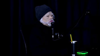 Sempre sonhou em ser aeromoça foi demitida em 5 meses por transar no avião e as putarias em vôos tifany rocha swing cast watch sheer red