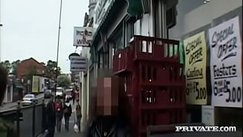 Amateur milfs samantha bond & brunette mazel have a wild trio