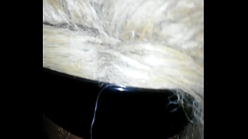 Ghetto chick takes cum in mouth