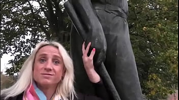 Look at the size of those hands