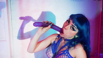 Let's get sloppy fishnet spit play