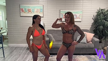 Strength vanessa arizona vs tapered physique
