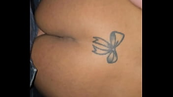 O cara atrás do gloryhole não deu conta tive que pedir para o meu marido me fazer gozar