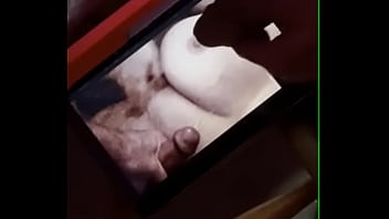 Cumming to me cumming on my wife