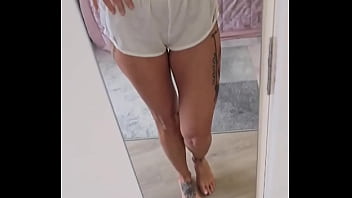 écoute moi attentivement j'ai besoin de me masturber et je veux le faire en