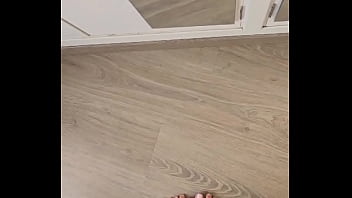 écoute moi attentivement j'ai besoin de me masturber et je veux le faire en