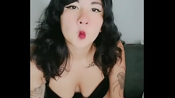 Cachonda frente a la cámara