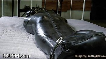 Hardcore toy gratifying for babe