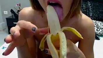 Fantasy blonde model slowly orgasms on her webcam