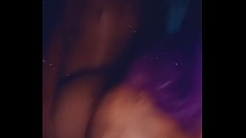 Rica cogida en lo obscuro