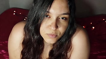 Fazendo carinho nos peitões de vaca