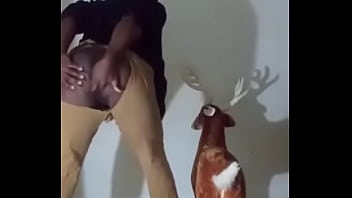 Similar colors to creamy peanut butter 2