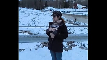 ️snowflakes kissing my flushed skin️