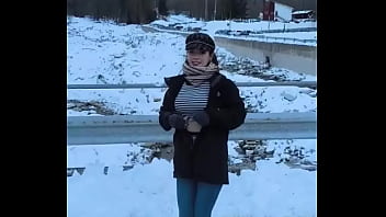 ️snowflakes kissing my flushed skin️