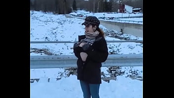 ️snowflakes kissing my flushed skin️