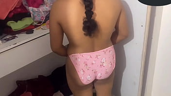 El vecino me da la mejor follada de mi vida