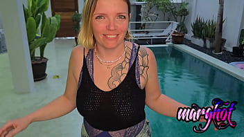 Nouvelle video en thailandeje me fait inviter dans une villa on commence sous