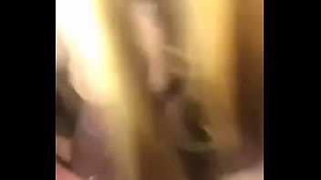 Gordita caliente mamando