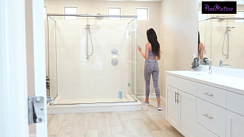 Jamie michelle cleans up trainer's sweaty cock