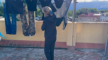 I find my old one hanging clothes and i end up cumming in her mouth I find my old one hanging clothes and i end up cumming in her mouth