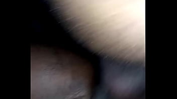 A pretinha tomando no cuzinho