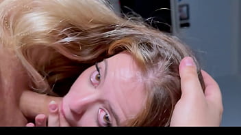 Hot blonde stepsister loves to make a deepthroat