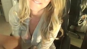 Sexy blonde babe squirt and toying pussy web